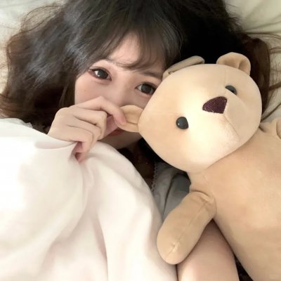 沙滩上的夏娃